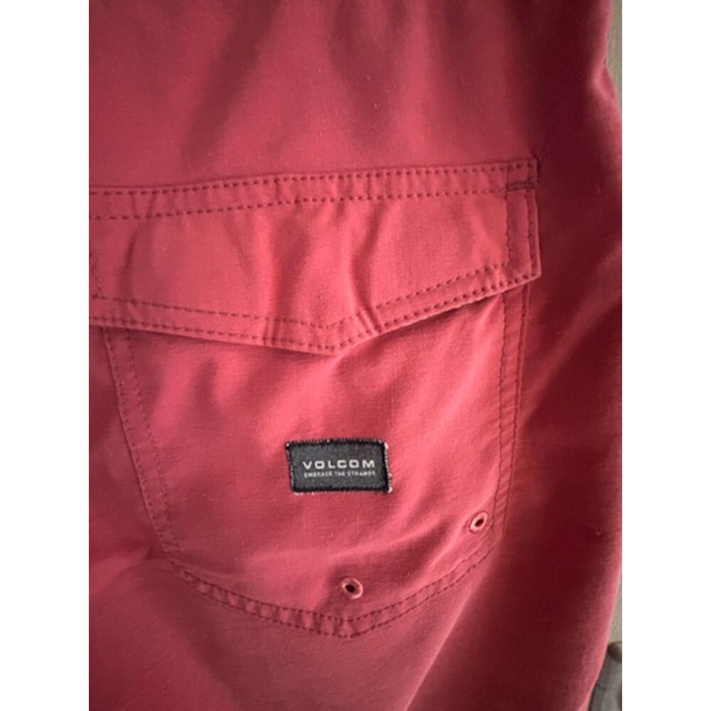 Volcom Men's Board Shorts Size 30